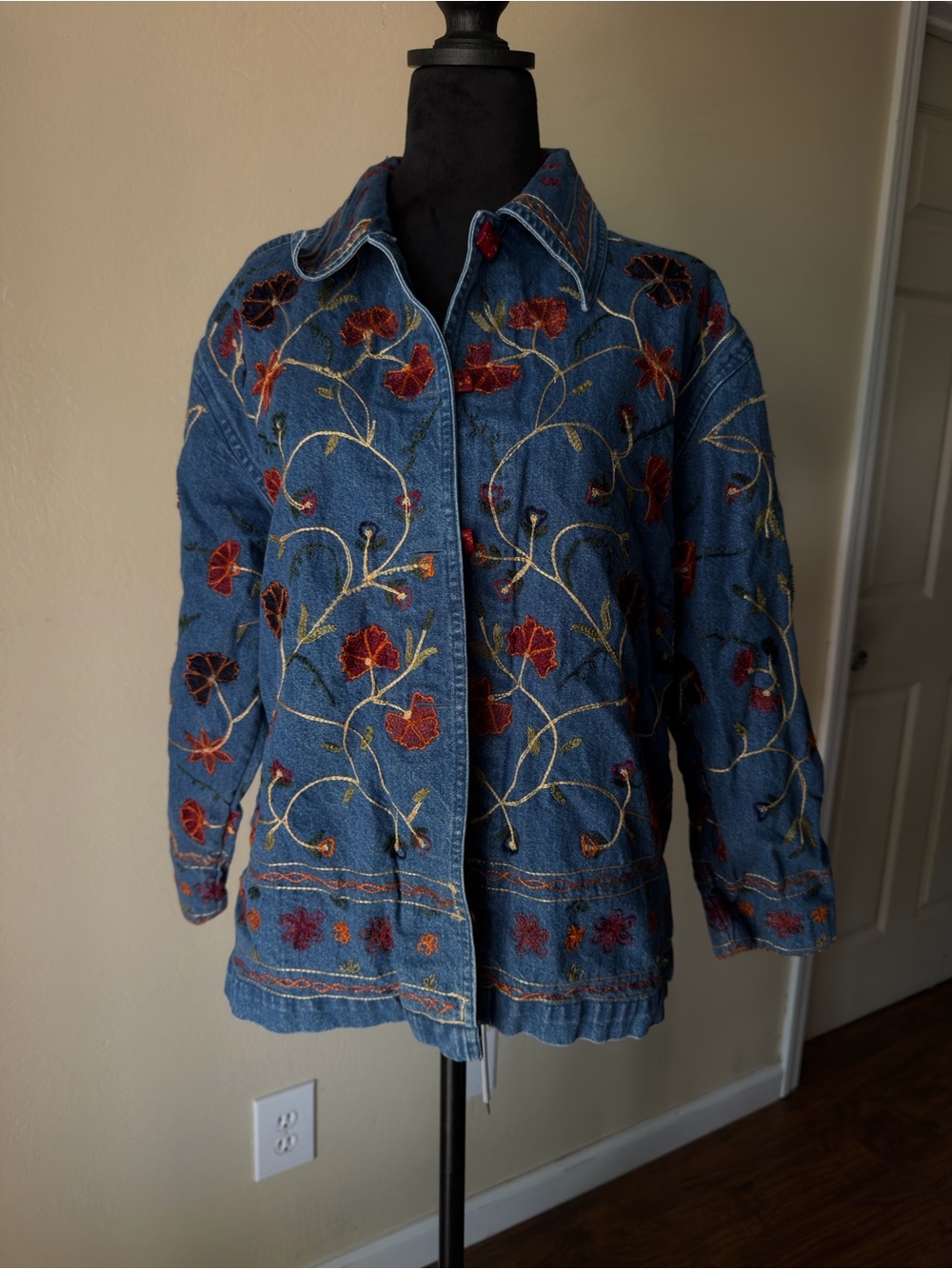 Embroidered denim shacket fall floral leaf whimsical units size large